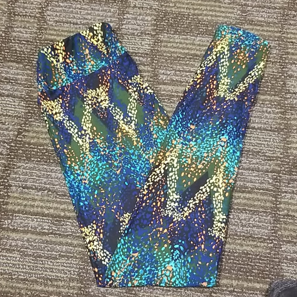 Lularoe OS Dotted leggings